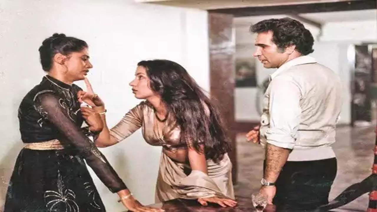 shabana aazmi in arth-gaonkelog